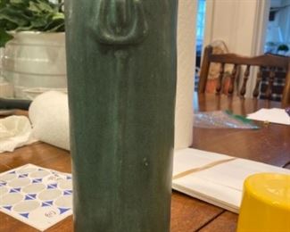 Love this! Has a Newcomb pottery feel and glaze…!