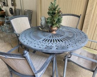 Let’s sit down and have a glass of Sweet Tea!