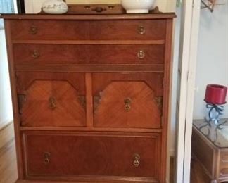 1940's Chest of Drawers