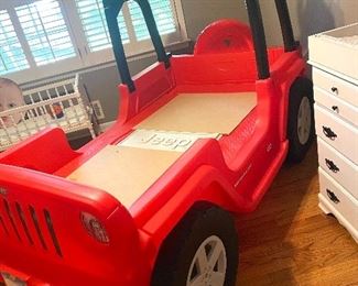 Super cool Little Tykes Jeep Bed!