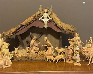 Vintage Depose-Italy Nativity Set
18 pieces