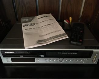 DVD-VHS combo player