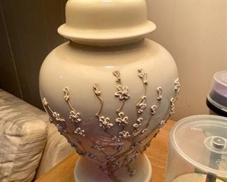 One of two pretty lamps.