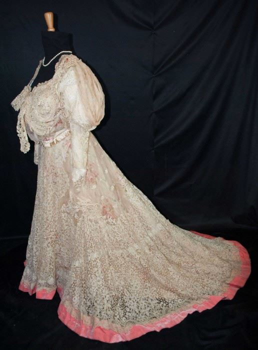 PARIS SILK & LACE GOWN, LABEL MME LEVILION 1890s