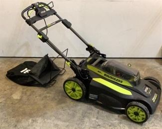 Located in: Chattanooga, TN
MFG Ryobi
Model RY401012VNM
Ser# LT20342N300062
40V 20" Cordless Lawn Mower
Tested Works
*Battery And Charger Included*
**Sold As Is Where Is**