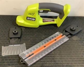 Located in: Chattanooga, TN
MFG Ryobi
Model P2900VNM
Ser# LT20524D350206
18V Shear/Shrubber
Tested Works
*Battery And Charger Not Included*
**Sold As Is Where Is**