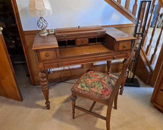 Antique Victorian Secretary/Desk