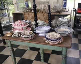 Soup tureen, porcelain, earthenware, stainless accessories, farmhouse furniture, folding chairs and more. 