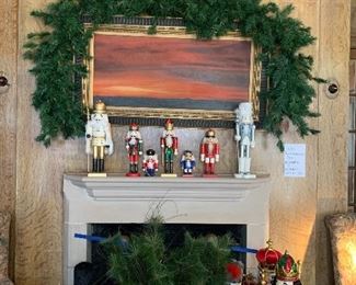 CHRISTMAS DECOR, Toy Soldiers, Garland, stockings, ornaments and nutcrackers! 