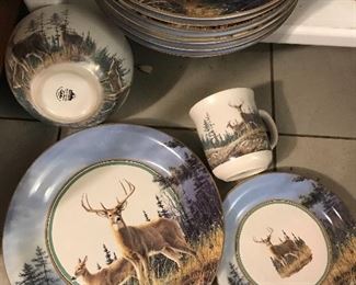 Hautman  Brothers Collection 
Autumn Whitetail
Cabela’s dish set