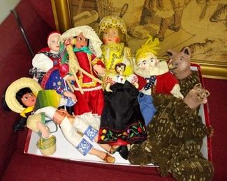 Ethnic dolls & puppets