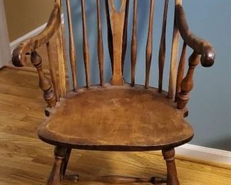 Vtg Walnut Windsor Chair