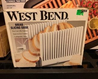 West Bend bread slicing and guide