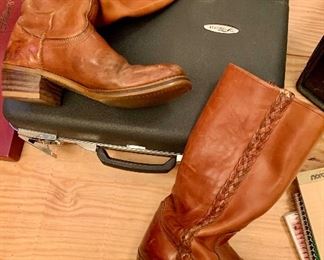 • Men’s clothing – many jeans, tshirts, button-up shirts, coats
o Size large and extra large shirts, coats
o Size 34 – 28 jeans, slacks
o Size 10.5 – 13 shoes and boots