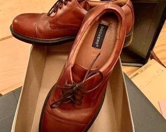 • Men’s clothing – many jeans, tshirts, button-up shirts, coats
o Size large and extra large shirts, coats
o Size 34 – 28 jeans, slacks
o Size 10.5 – 13 shoes and boots