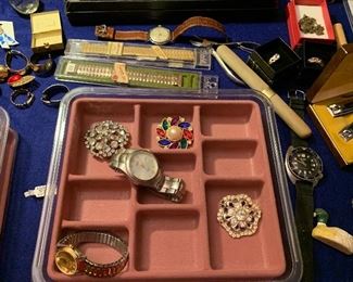 Men and women’s jewelry