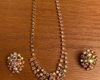 Men and women’s jewelry