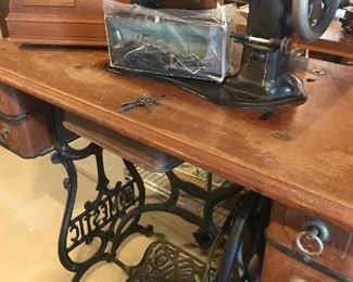 Domestic Singer sewing machine with original box with all the feet,  tools, and the keys that lock the drawers