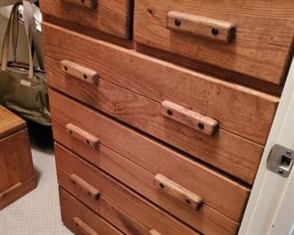 Furniture Cargo Houston Style 5 drawer chest of drawers