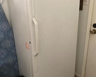 Amana upright deep freezer