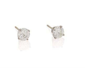 2072
A Pair Of Diamond Stud Earrings
14k white gold
Set with two full-cut round diamonds, totaling approximately 1.2cts and graded E-F color and SI2 clarity
1.5 grams
2 pieces
Estimate: $2,000 - $3,000