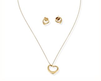 2124
A Set Of Elsa Peretti For Tiffany & Co "Floating Hearts" Jewelry
18k yellow gold, each stamped: Tiffany & Co. / Peretti / 750 / Spain (C)
Comprising a pair of stud earrings (.4" W) and a detachable pendant with neck chain (16" L x .5" H), with a signed slip pouch
5.8 grams
4 pieces
Estimate: $500 - $700