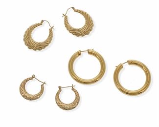 2141
Three Pairs Of Hoop Earrings
14k yellow gold
Each pair designed for pierced ears
Largest hoops: 1.5" W
18.5 grams
6 pieces
Estimate: $600 - $800