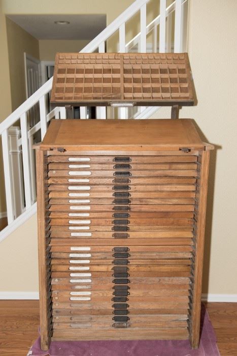 Hamilton Mfg Oak Letterpress Cabinet With Top Tray