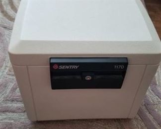 Sentry safe 1170 13 x 15