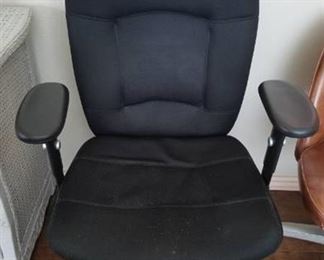 Office chair 38" tall x 26" wide
