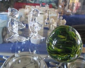 Paperweight & Glass Figurines