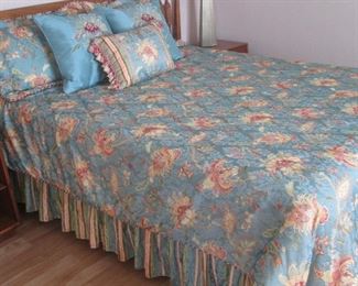Queen Size Bed Set; Comforter (reversible to stripes), Bed Skirt, 2 Shams, 3 Throw Pillows.  Excellent Condition & Beautiful Colors 