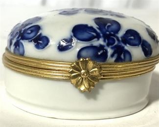 LIMOGES FRANCE Porcelain Trinket Box
