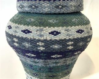 Beaded Urn W Lid W Rattan Interior

