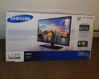 New Samsung 29" tv in box never opened $100