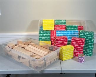 CHILDREN'S BLOCK TOYS | Including a set of wooden blocks and Big Builders colorful cardboard bricks 
