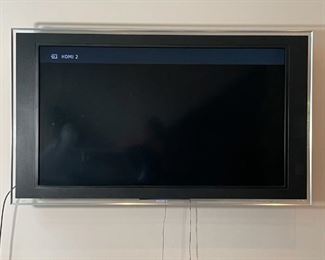 SONY 52 INCH FLATSCREEN TV | Sony Bravia TV with glass outer frame 