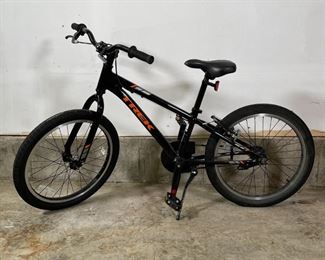 TREK BOY'S BICYCLE | "Precaliber" kid's bicycle, black frame, in great condition 