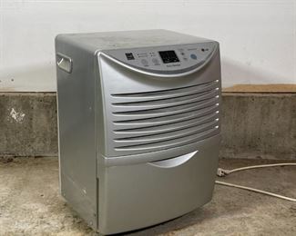 LG DEHUMIDIFIER | With 2 or 4 hour timer and adjustable fan speed, P/N 3850A20500H [untested]; h. 21 x w. 15 x d. 13 in. 
