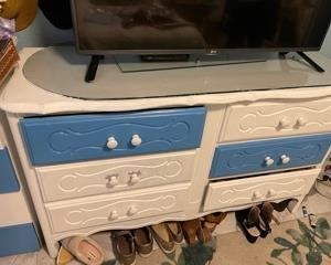 VINTAGE DRESSER