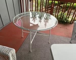 METAL FRAME ROUND PATIO TABLE