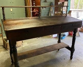 Primitive Plantation Desk