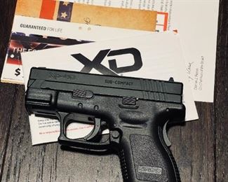SPRINGFIELD ARMORY XD-40 (40 cal)