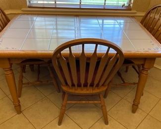 Oak Tile Top Kitchen Dining Set w/ Leaf and 6 Chairs.