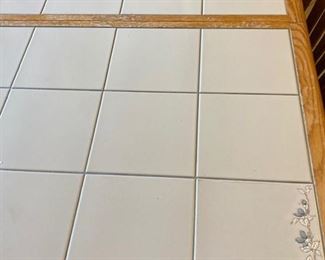 Oak Tile Top Kitchen Dining Set w/ Leaf and 6 Chairs.