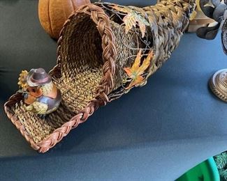 Fall/Thanksgiving Decor.