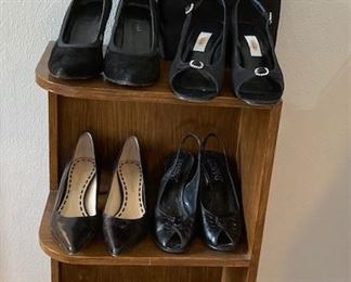 Various Styles of Ladies Shoes.