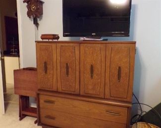 mid century chest of drawers
