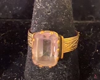 8K Yellow Gold & Amethyst Ring.