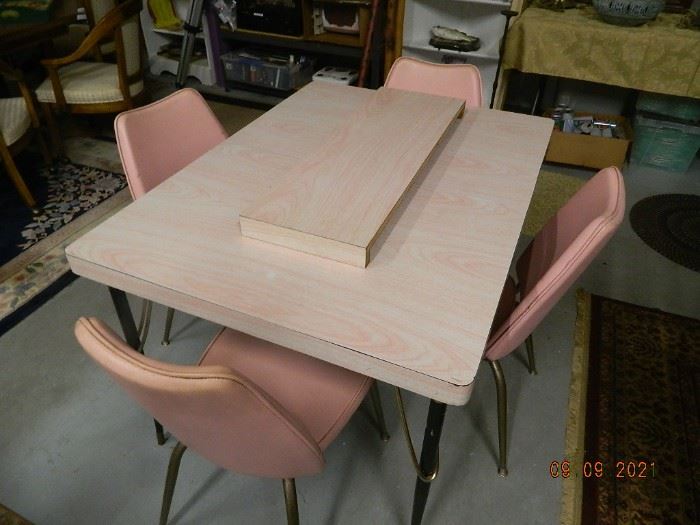 vintage pink table with 4 chairs